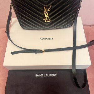 Saint Laurent Lou Camera Bag. Quilted Leather, Black and Gold Crossbody Bag